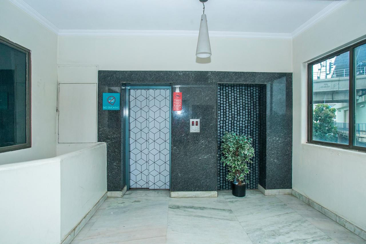 Готель Oyo 18762 Vaishnavi Residency Бенґалуру Екстер'єр фото